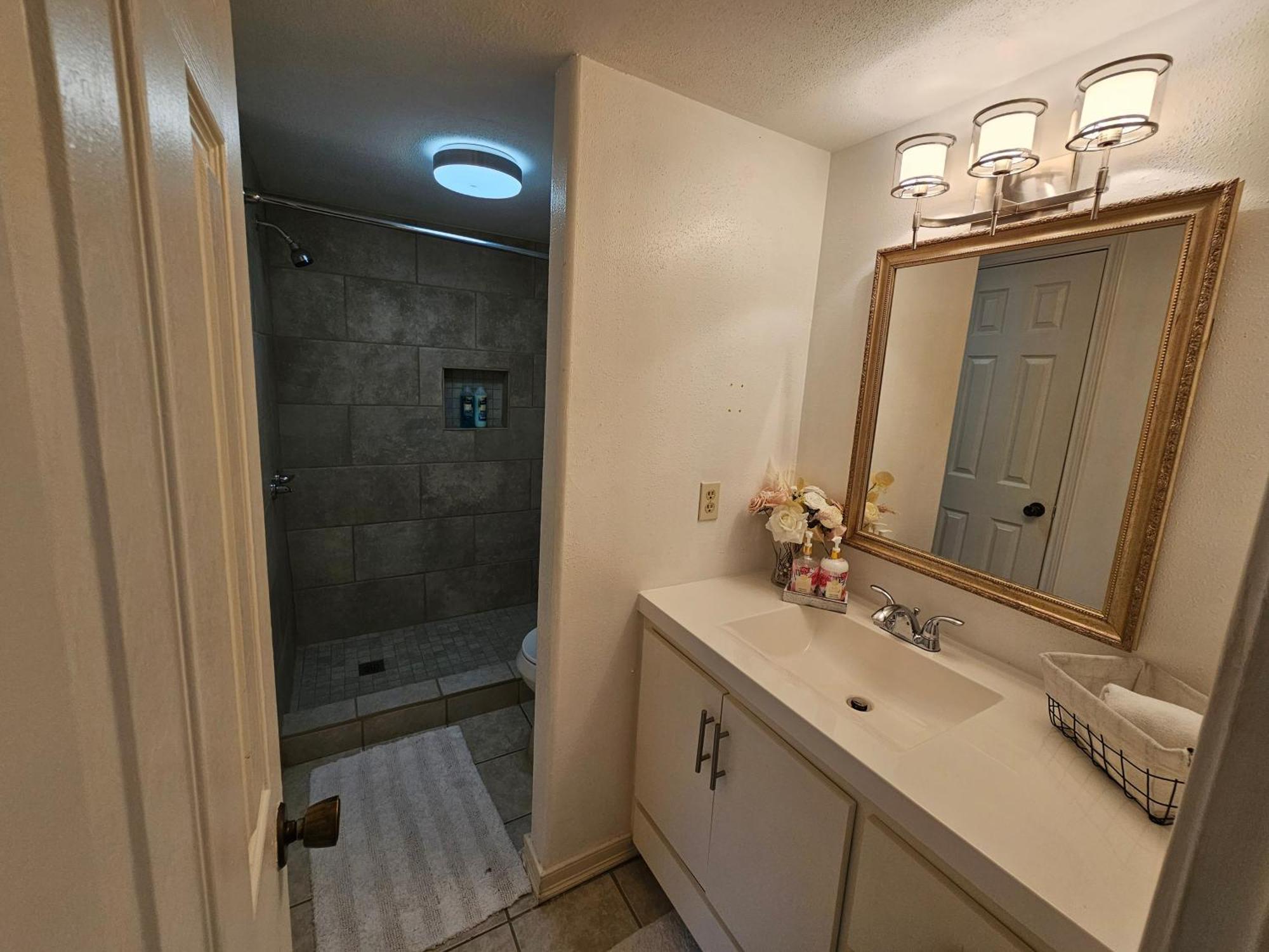 Centrally Located Houston Retreat! Sleeps 8, 10 Min To Downtown, Free Parking Екстер'єр фото