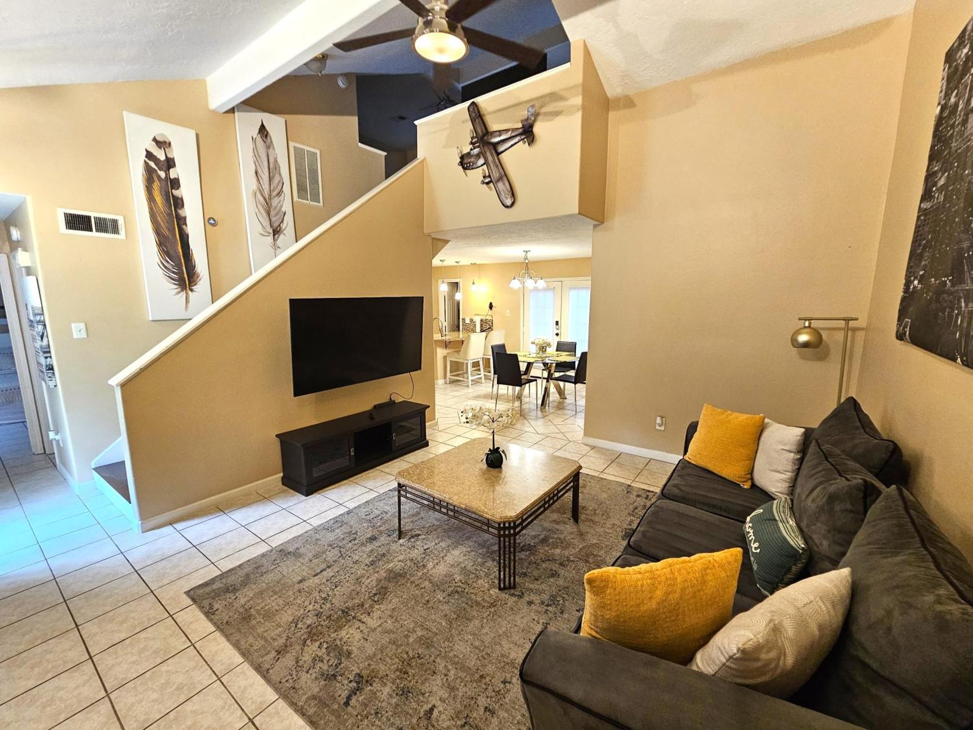 Centrally Located Houston Retreat! Sleeps 8, 10 Min To Downtown, Free Parking Екстер'єр фото